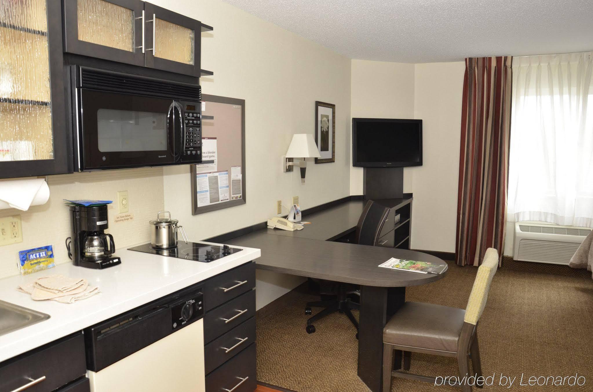 Sonesta Simply Suites Detroit وارين المظهر الخارجي الصورة