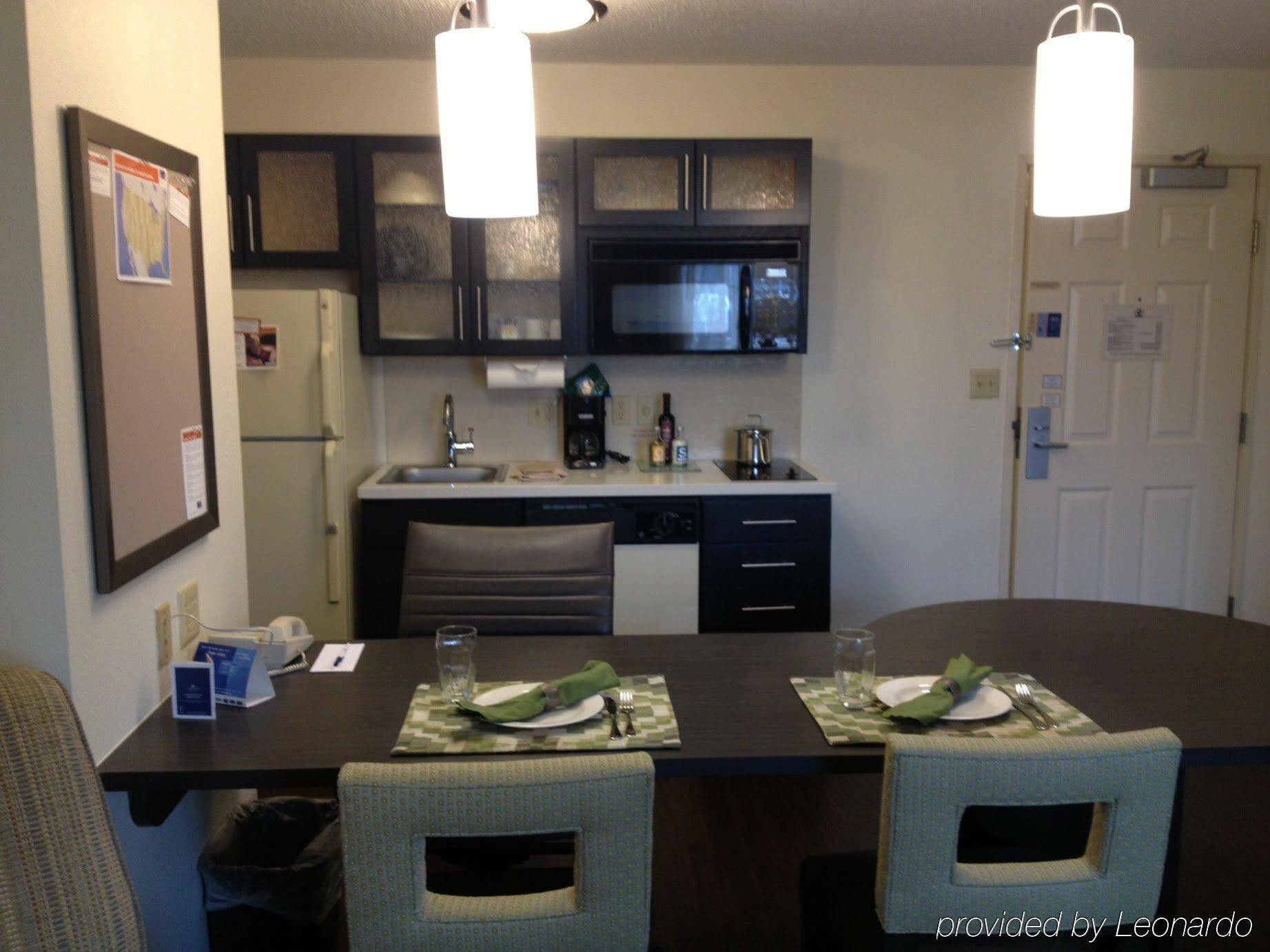 Sonesta Simply Suites Detroit وارين المظهر الخارجي الصورة
